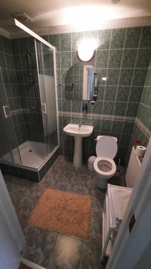 Hotelowe Pokoje J.Bukowiecka Tuszyn Luaran gambar