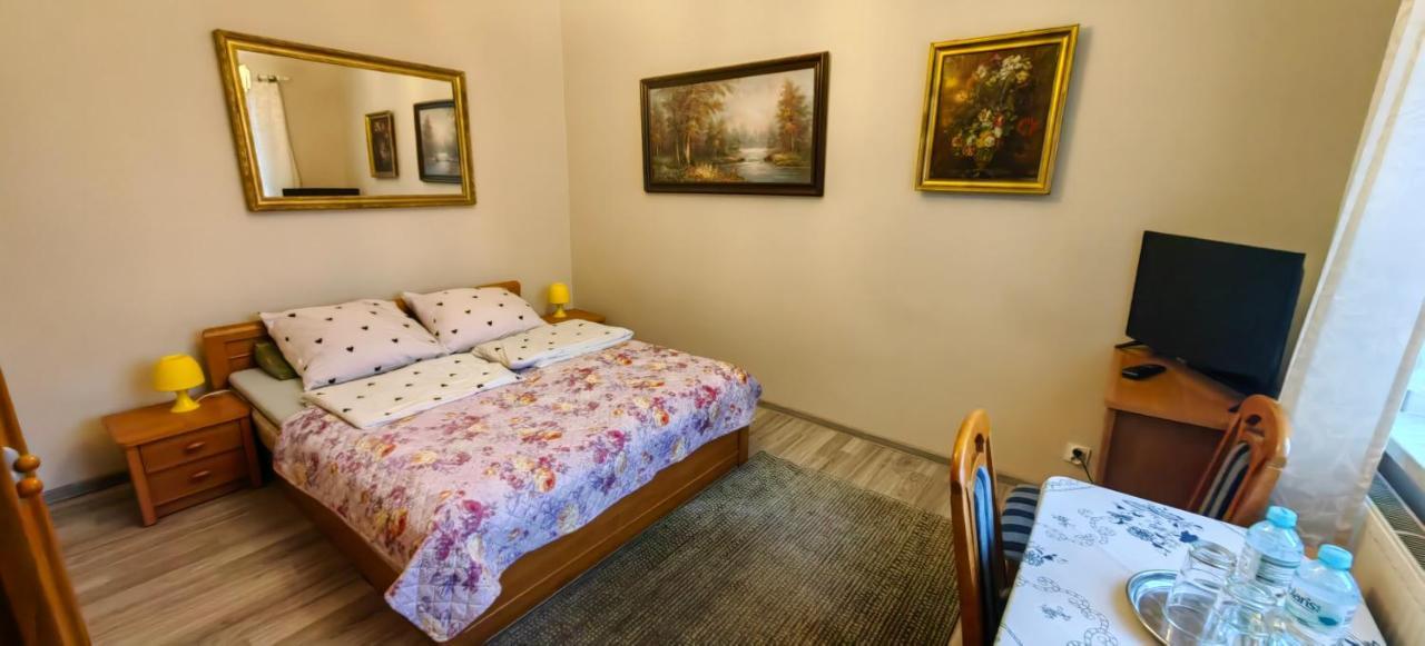 Hotelowe Pokoje J.Bukowiecka Tuszyn Luaran gambar